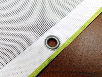 Bâche en mesh imprimée avec bords renforcés